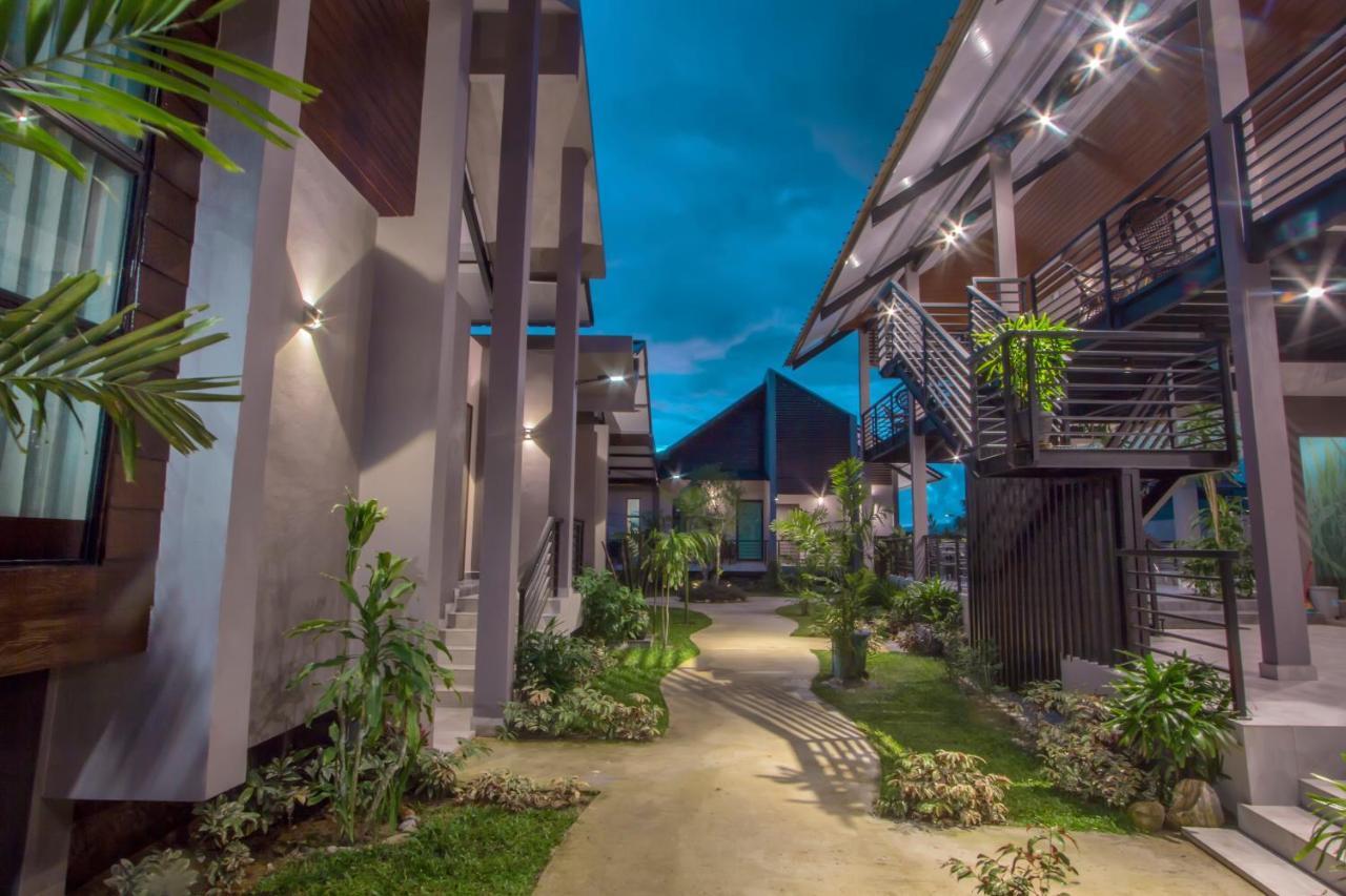 วิลลา แพดดี้ Hotel Padang Mat Sirat ภายนอก รูปภาพ