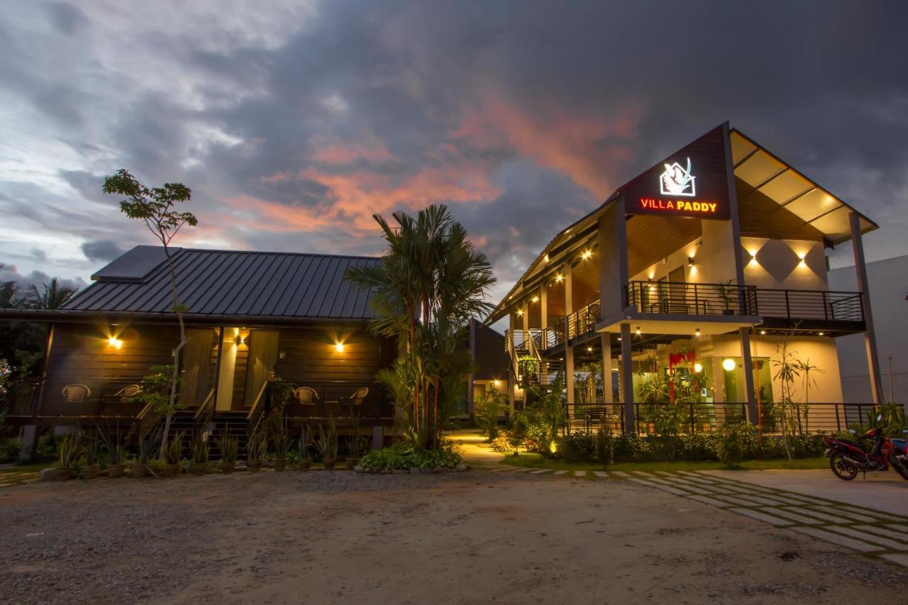 วิลลา แพดดี้ Hotel Padang Mat Sirat ภายนอก รูปภาพ