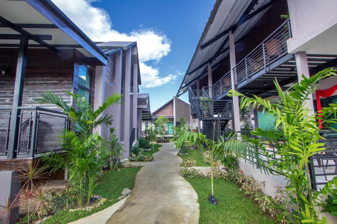 วิลลา แพดดี้ Hotel Padang Mat Sirat ภายนอก รูปภาพ